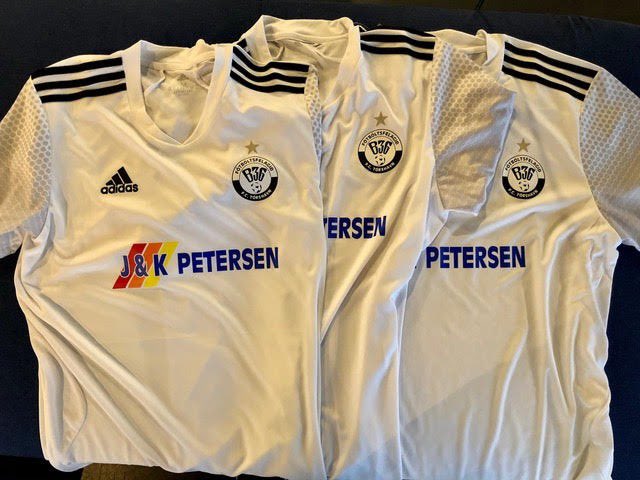 AndyRobsonTips's tweet image. 🎁 CHRISTMAS DAY GIVEAWAY

RETWEET 🔁 TO ENTER

👕 @B36 Torshavn shirt!

All the way from the Faroe Islands! All I will say is remember the name... You’ll be hearing a lot more of them next year. 👀

Today’s winner will win all THIRTEEN gifts won so far as well. Get retweeting!