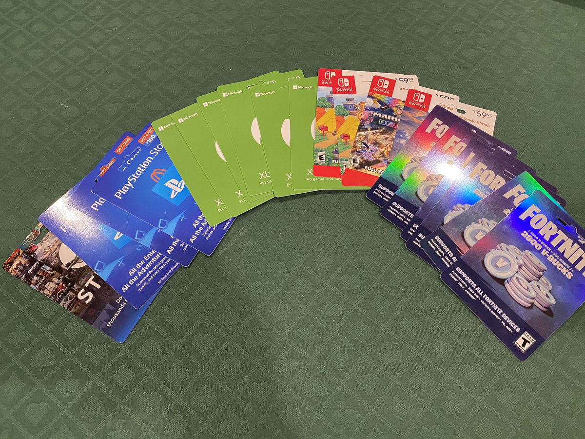 I_AM_WILDCAT's tweet image. Merry Christmas! 🎄🎁 

Imma give these away today!

Who needs one?