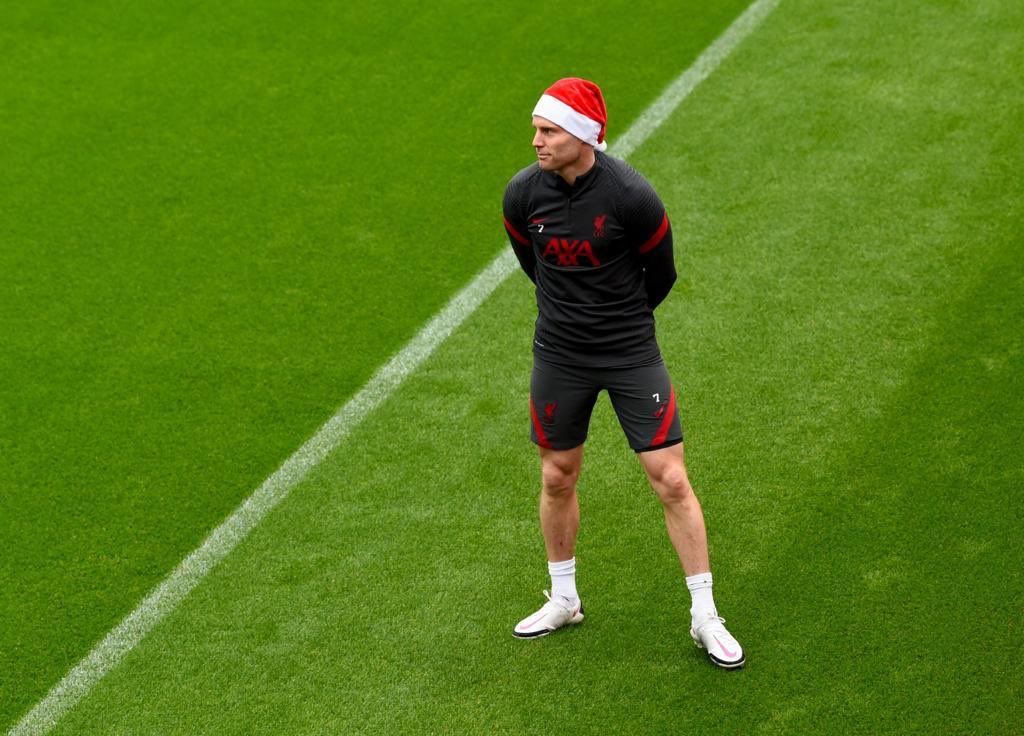 JamesMilner's tweet photo. Merry Christmas Reds! 🔴🎅🏻 https://t.co/CW0fpEL33X
