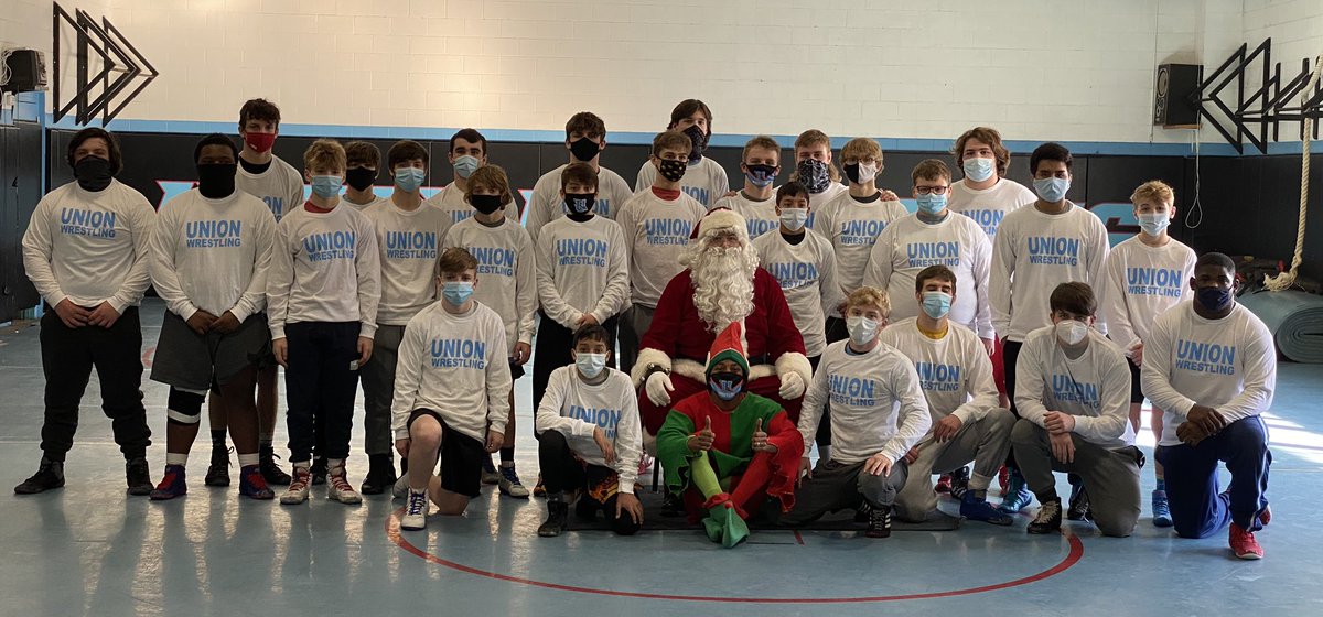 UnionCoSchools's tweet photo. Santa and his helper showed up for practice with gifts for our UC Wrestling team...Go Braves! 
#family #servantcoaches
#inspiringthechampionwithin
@WrestlingCounty @UCHSathletics https://t.co/wywYbDWtum