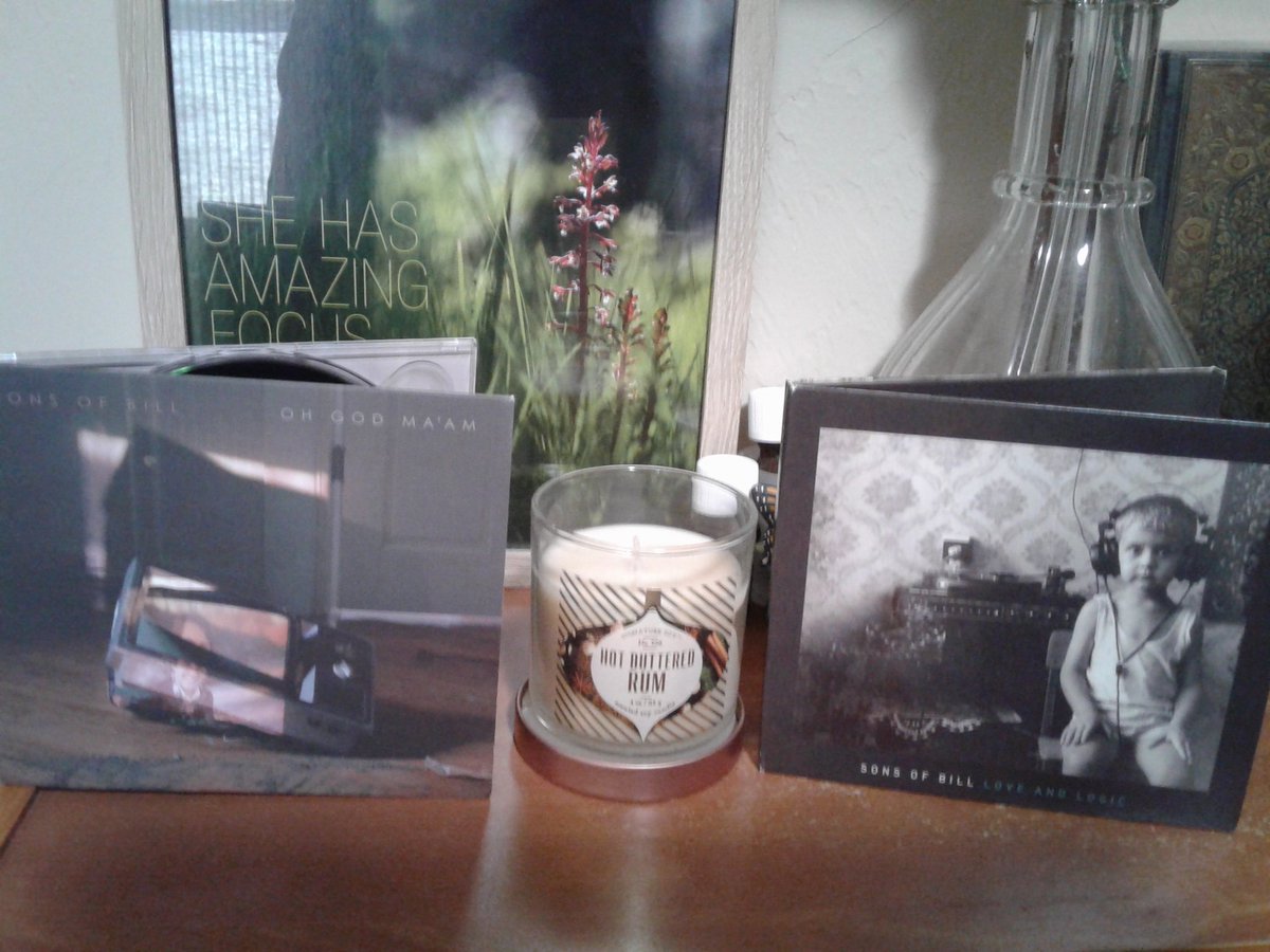 Merry Christmas. I got <a href="/SonsofBill/">Sons Of Bill</a>. So happy.