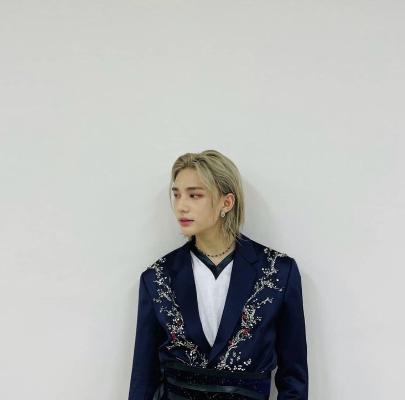 hyunjin pics tweet media