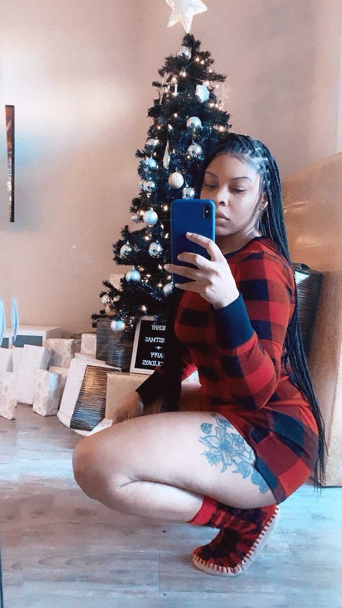 kedidmyhair's tweet photo. Happy Merry Chrimuhh From this Babe🎄❤️ #clientcam
•
$25 Non-Refundable Deposit Required ‼️Deposit goes toward Total😊✨The Key to Quality Styles✨
•
#jacksonstyles #knotlessbraids #Jsubraider #Jsu24 #jsubraids #THEEiLove #atlantahairstylist #decaturstyles https://t.co/eUEa2Eazid