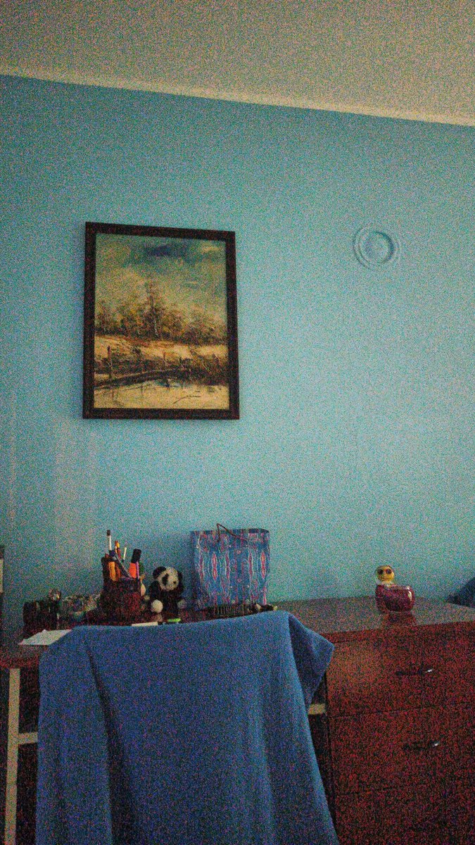 dimicdule1's tweet image. #MyPerfectMonitor Since I don&apos;t have a monitor, and I can&apos;t even afford to imagine it, it&apos;s as if I took a picture of a monitor standing on my desk. :)