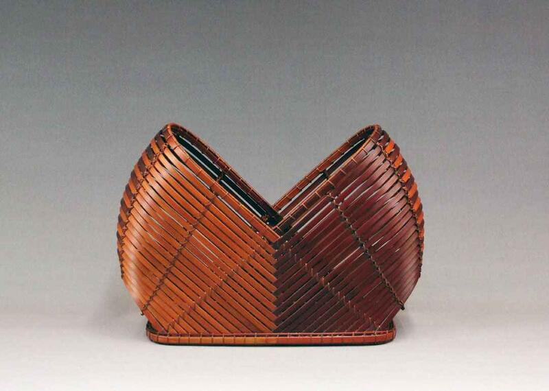 some contemporary japanese basketry at  @TAImodern — 'meditation' by higashi kiyokazu, 'aster' by kawano shoko, 'flower bud' by tanabe kochikusai, 'dance' by yamaguchi ryuun