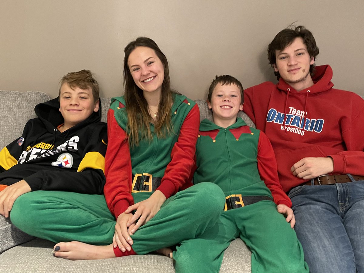 Merry Christmas!  Hope you are surrounded by love and joy this holiday season (and a little bit of chaos:). ❤️