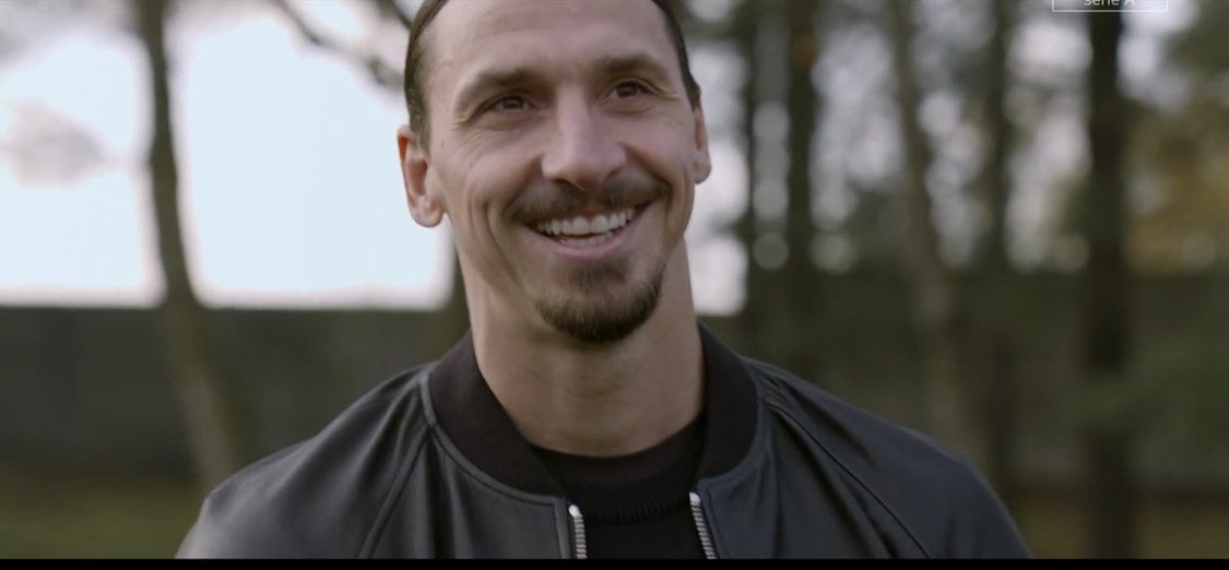 Augurissimi🎄🎄🎄<a href="/Ibra_official/">Zlatan Ibrahimović</a> oggi pom bella compagnia con la tua intervista! Sei #moltosimpatico mi piace il tuo #rispetto la #disciplina e #iofacciolastoria  ma #nonsofaremaccherone  🍝👵🏼🎄😂👏ti aspetto da me x il the in casa di riposo a Induno da Milanello sono 15 min 🚗