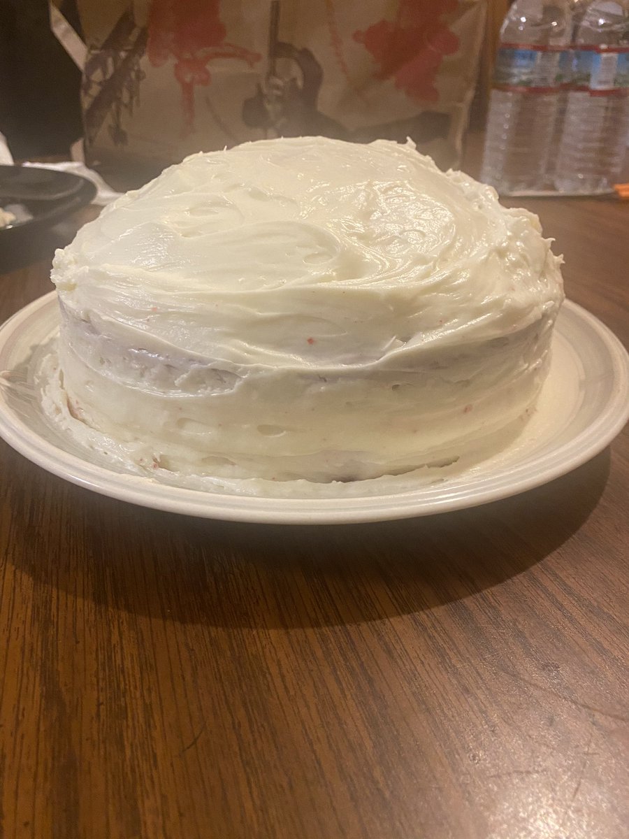 LiberianGal_'s tweet photo. I made my first red velvet cake last night and it is soooo good! I can’t wait to dig into it today. As y’all can see I’m happy!😋 Merry Christmas Everyone! Enjoy your day.🥰🙏🏾 #christmas #joy #happy #love #dessert #lovestories #thingsilove #redvelvet #favoritecake #merrychristmas https://t.co/eQllzcNObP