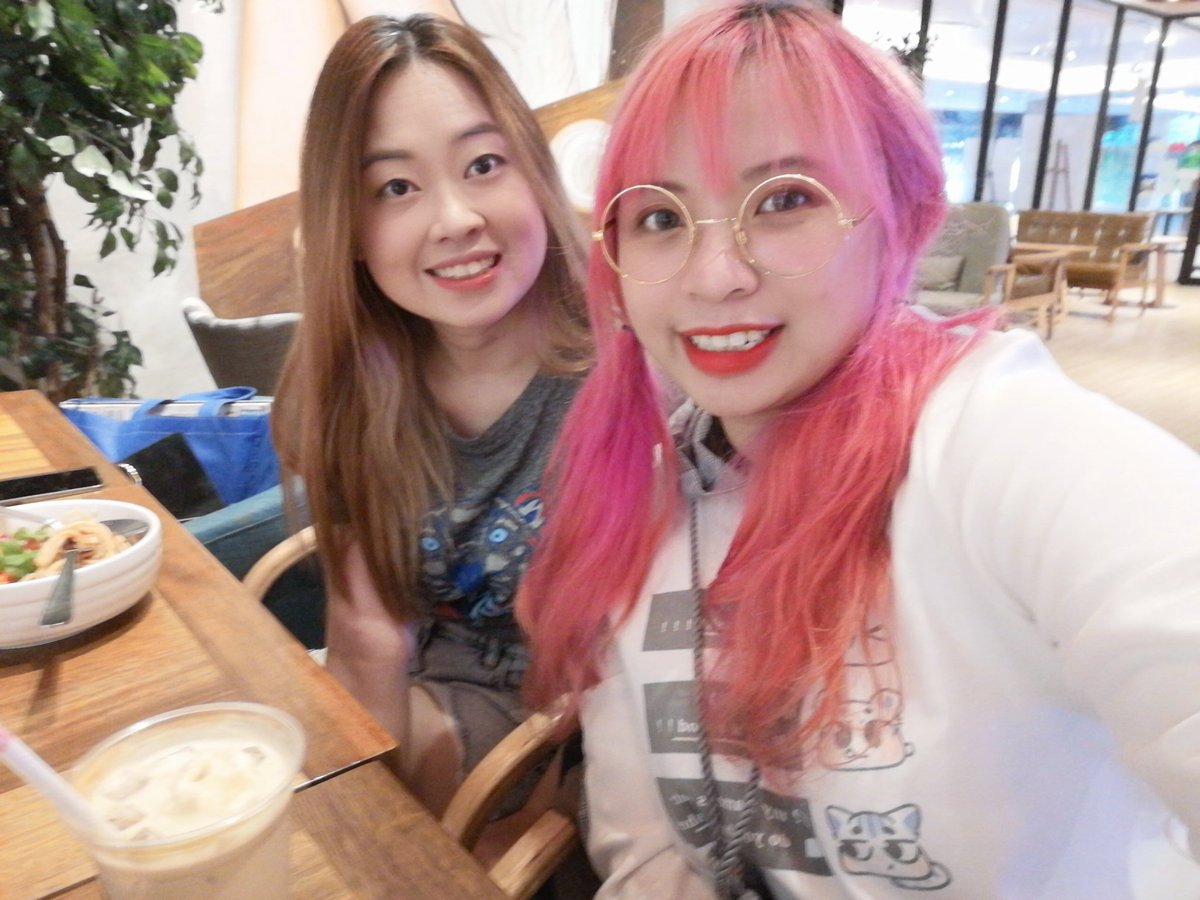 phoebenom02's tweet photo. β€οΈβ€οΈβ€οΈ #memorymoment
Time with my Koi Jie, boardgame and food πππ https://t.co/2t5CBF5my8