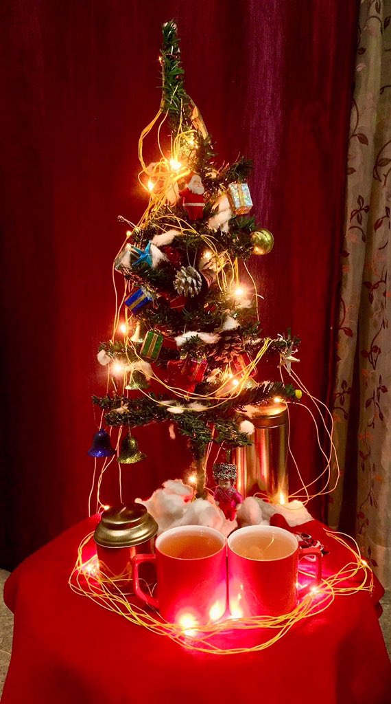 prcpayel's tweet photo. #MerryXmas ! Good wishes to all. #tea bearing #ChristmasTree #MerryChristmas2020 #cha https://t.co/nastNkXJy5