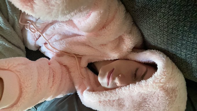 I&rsquo;ve been sleepy today 😴 https://t.co/Mma3YQu4RO