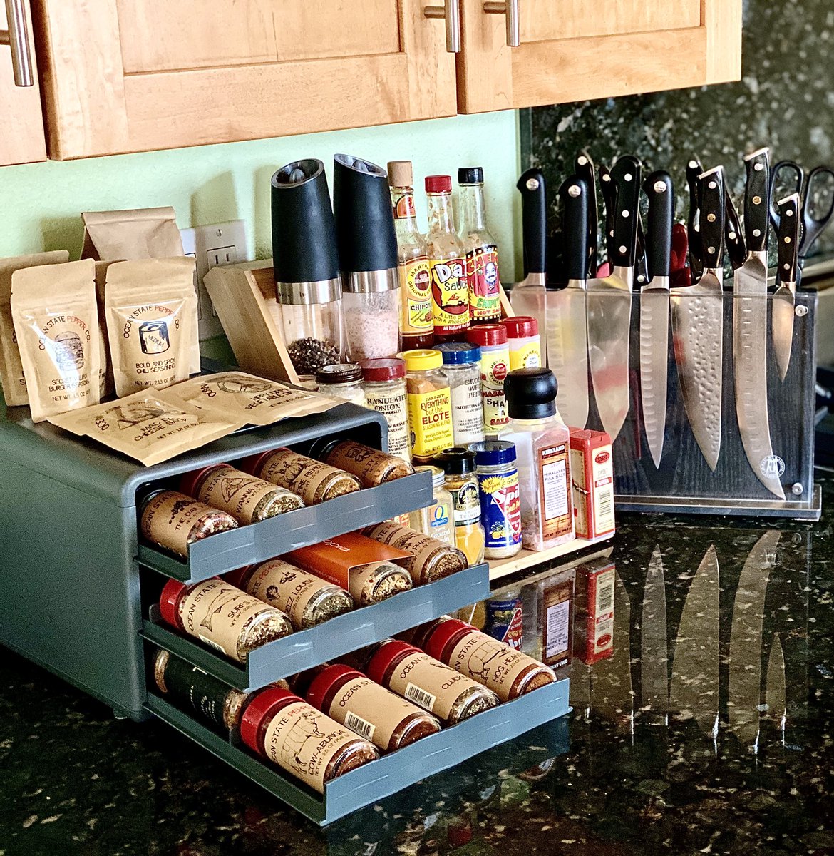 Kitchen must haves:
@shuncutlery 
@henckels_usa 
@wusthof 
<a href="/dalstrong/">Dalstrong®</a> 
<a href="/youcopia/">youcopia</a> (women owned spice rack company)
@oceanstatepepperco (wife/husband owned and operated...notice wife is first 😂) to fill my spice rack #2
#ukulelejaybbq supports
#womanownedsmallbusiness #womanowned