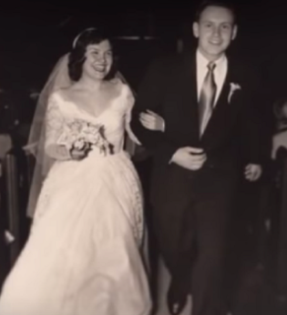 13/ In 1952, Warren Buffet got married with Susan Thompson at Dundee Presbyterian Church.