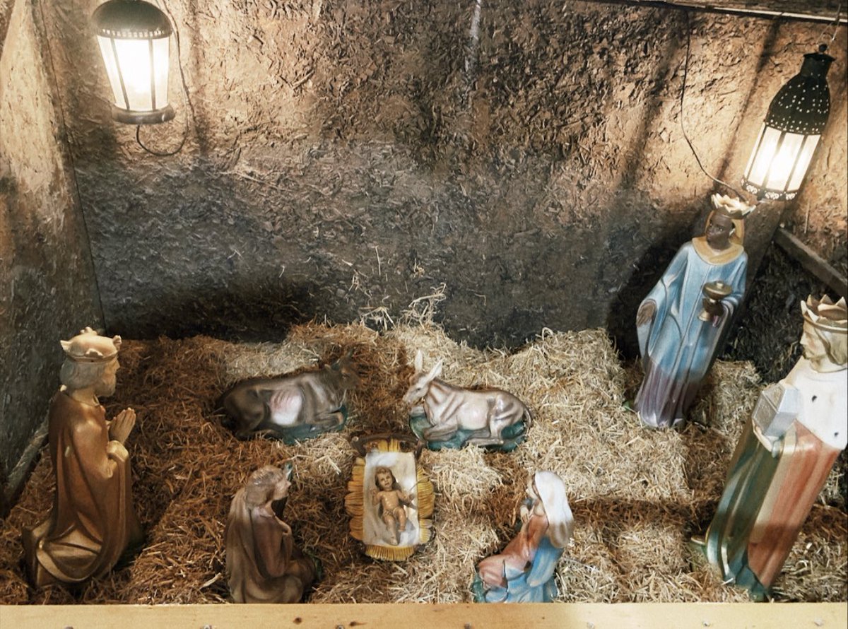 JPII said it best... “And in the end everything will turn out to be unimportant and inessential, except for this : Father, Child and Love.” 

Merry Christmas from Strath Cath! ❤️