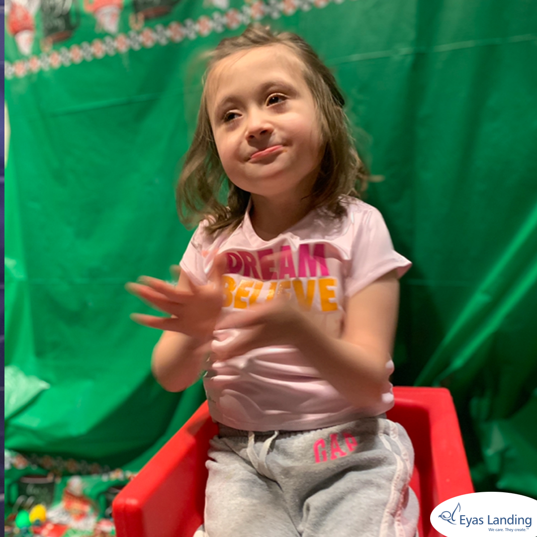 EyasLanding's tweet photo. Happy Holidays from Eyas Landing's Blue pod. Everyone was thrilled to catch a glimpse of Santa's reindeer! #eyaslanding #happyholidays #happyholiday #holidayseason #themerlinprogram #smile #smiles #masks #fun #holidays #holiday #holidaydecor #holidaydecorations https://t.co/0grjoYtx6Y