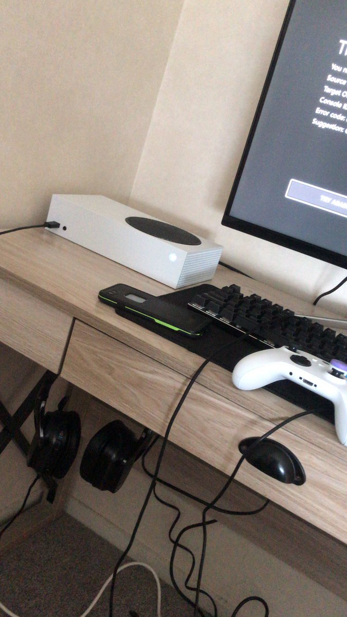 NotZyrox's tweet image. So hyped