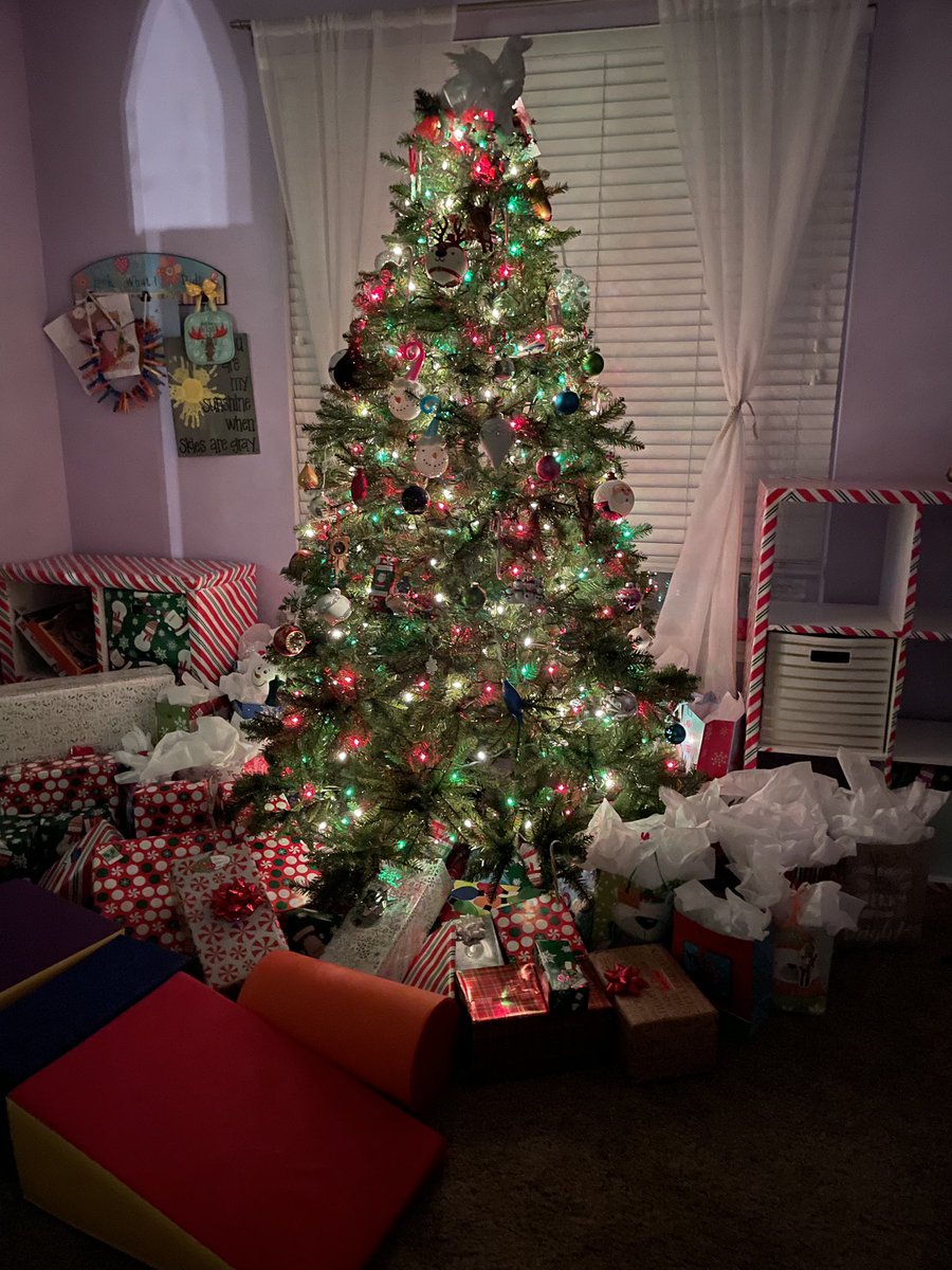 From our <a href="/airunityco/">AirUnity</a> family to yours 🎄 Merry Christmas 🎄 #HappyHanukkah  #local #OnDemand #storage #OnDemandStorage #reopening2021