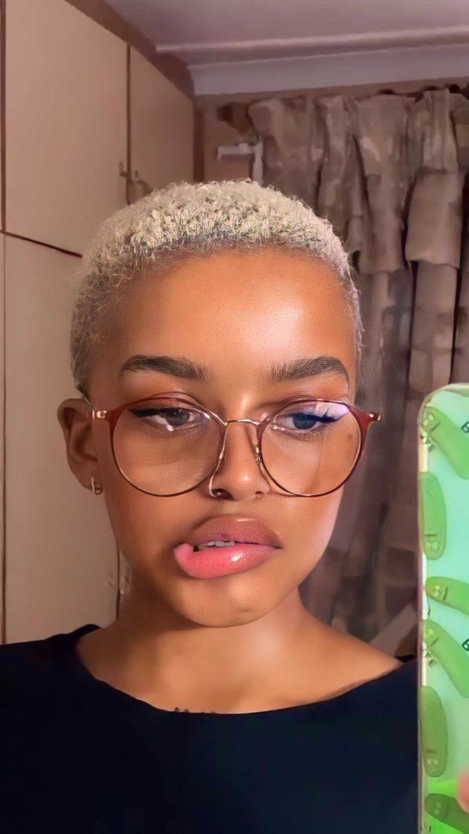 mafvnda_'s tweet photo. Screenshots 🤪 https://t.co/QhXTOMWSv1