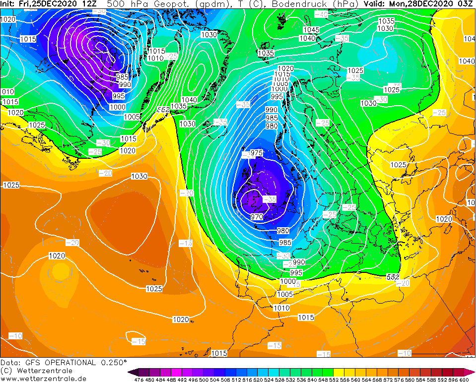 Alpenweerman's tweet photo. Tja, wie zij dat zo mooi "het kan verkeren"`? December eindigt min of meer zoals het ook begonnen is. Vgl. GFS 04-12 versus GFS 28-12 #opherhaling https://t.co/gNIXUg6DA0