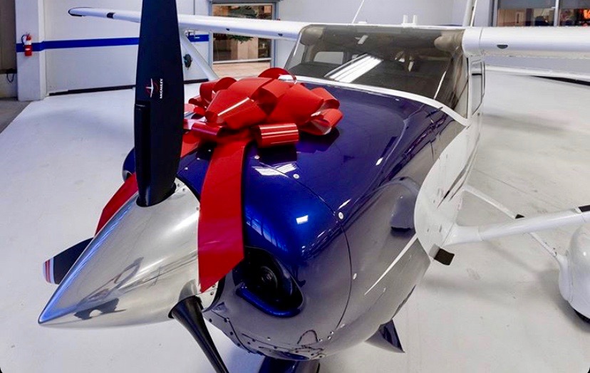 Cessna's tweet image. This gift’s going to need a runway 🛫 

#FlyCessna
