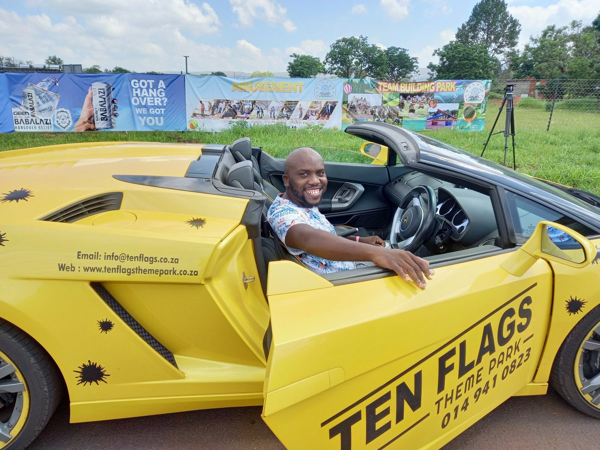 zinhlekanyane's tweet photo. A merry Christmas to you all. We had a ball at #TenFlags in Rustenburg today as we worked and played. #xmas2020 https://t.co/TmdcOHDKQR