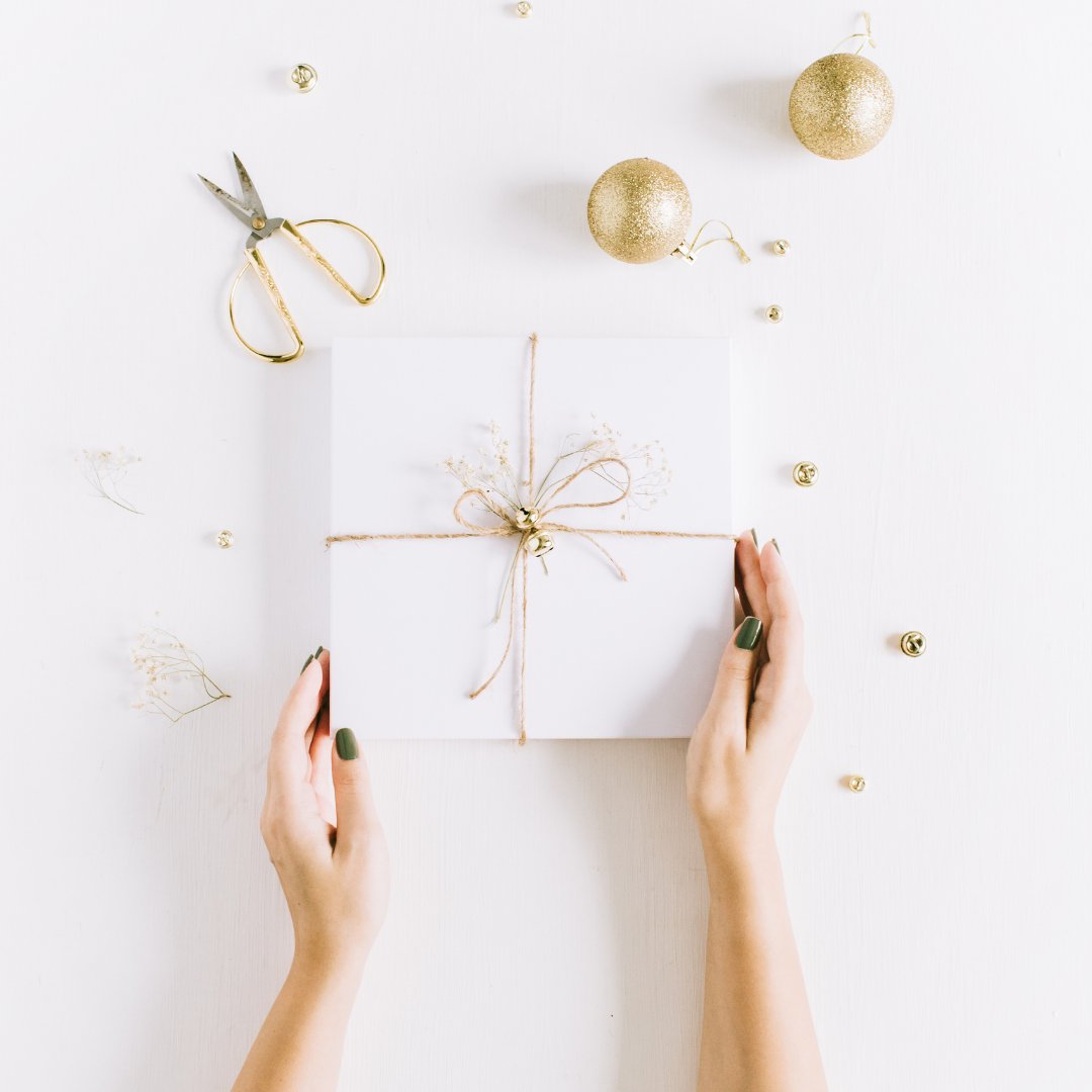 skylabapps's tweet photo. Happy Holidays from all of us at Skylab. We hope everyones day is filled with love and cheer! 🎄 🔔

#buildyourtribe #systemicchange #gamified #future #change #recognition #skylab #skylabapps #getyourownapp https://t.co/UoYQagMvwB