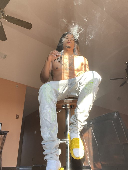 Hittin 💦🤩 https://t.co/uhhx7jdThG