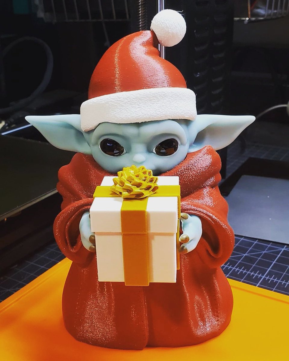 Cubik3D's tweet photo. Merry merry Christmas 🎅  from our family to yours!
#christmas2020 #merrychristmas🎄 #santacame #fromustoyou #3dprintingcompany #familytime❤️ #babyyoda https://t.co/hjGKQlY9Gm