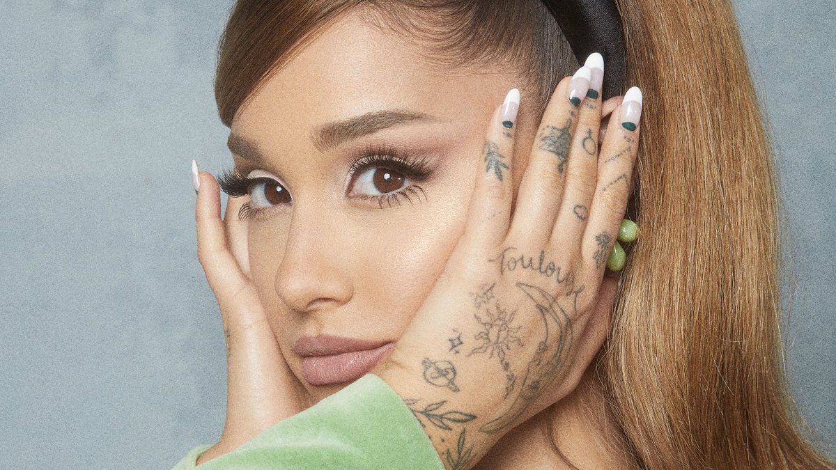 .@ArianaGrande becomes the first artist in Spotify history to cross 81 MILLION monthly listeners.