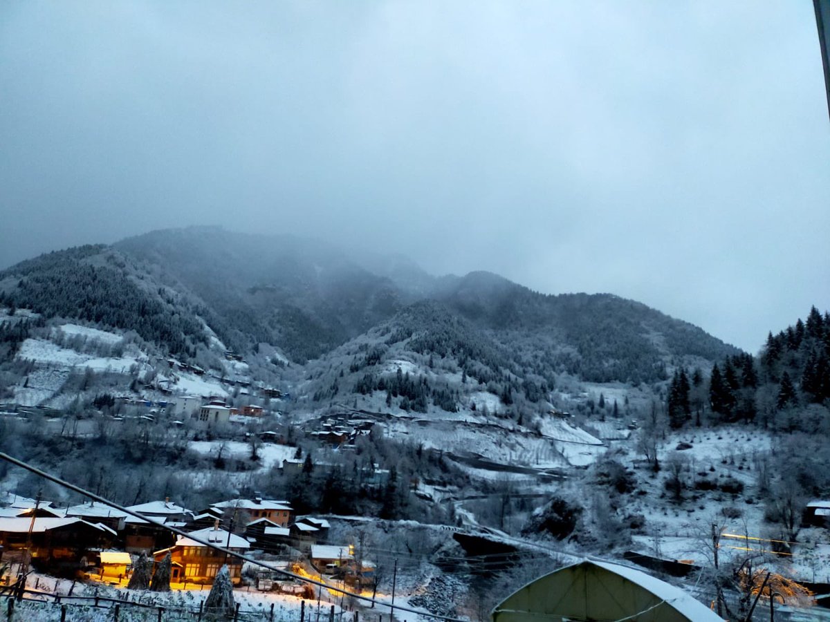 Macahel, Camili,
Kar Merhaba dedi
macahel.com