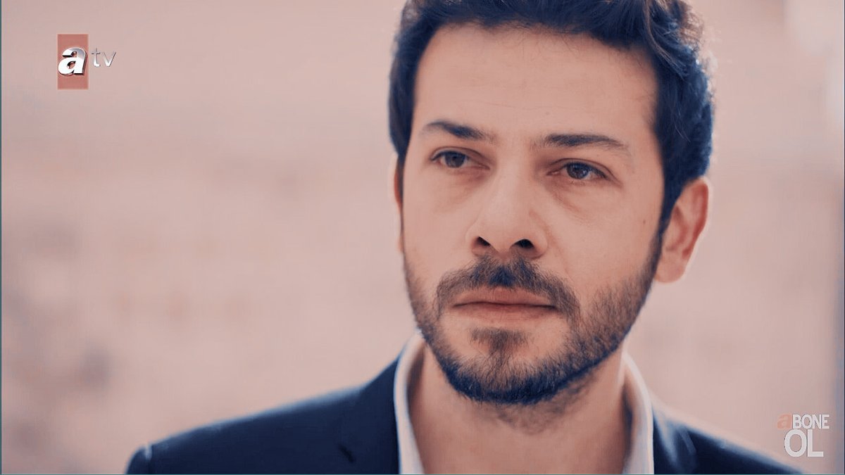 Ben utangaç bir kalbi taşırım geceden.
Ben sana aşık olduğumu, ölsem söyleyemem. 🌸 ♥🌹
#azgön #Hercai #AzatŞadoğlu #GönülAslanbey #atv