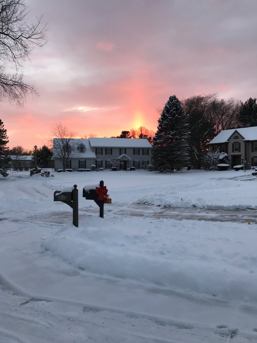 adramey's tweet photo. Pretty subset ⁦@ABC57weather⁩ https://t.co/YZqUqOLm3o