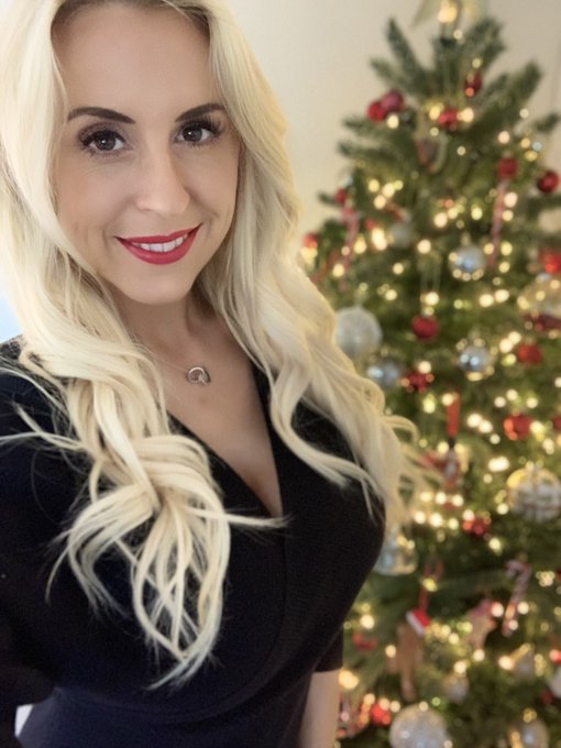 🎄Merry Christmas🎄 https://t.co/TaAB0bVY8r<a href="/tag/blonde"class="tags"><span>#blonde</span></a><a href="/tag/milf"class="tags"><span>#milf</span></a><a href="/tag/hotwife"class="tags"><span>#hotwife</span></a><a href="/tag/onlyfans"class="tags"><span>#onlyfans</span></a>