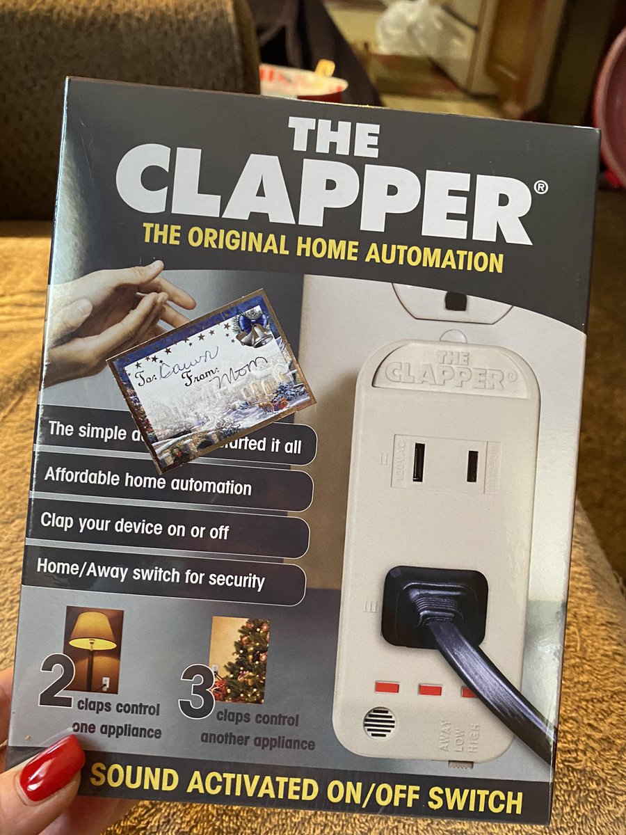 DawnparksDawn's tweet image. I got Obama’s new book #APromisedLand #SubwayCard and #TheClapper 🎄🎁🎁🎅🏼❤️