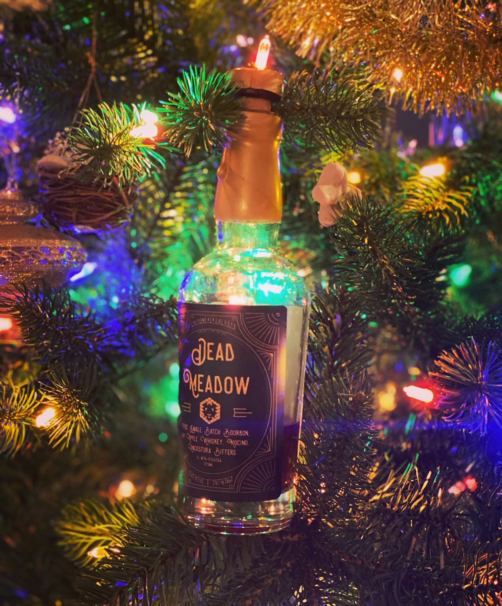 WardEightBar's tweet image. Happy Holiday everyone! ❤️🦁🎄