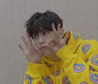KIMMARKYIENTUAN's tweet photo. 최고다..행복해...😭😭😭😭😭😭😭😭 https://t.co/T2sn30HgAw