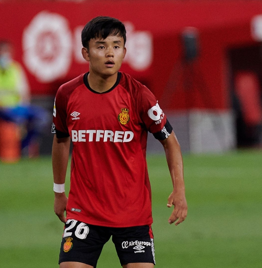 Your team are low on funds but are able to sign 1 wonderkid to help survive and bring the team forward. Which one are you picking?