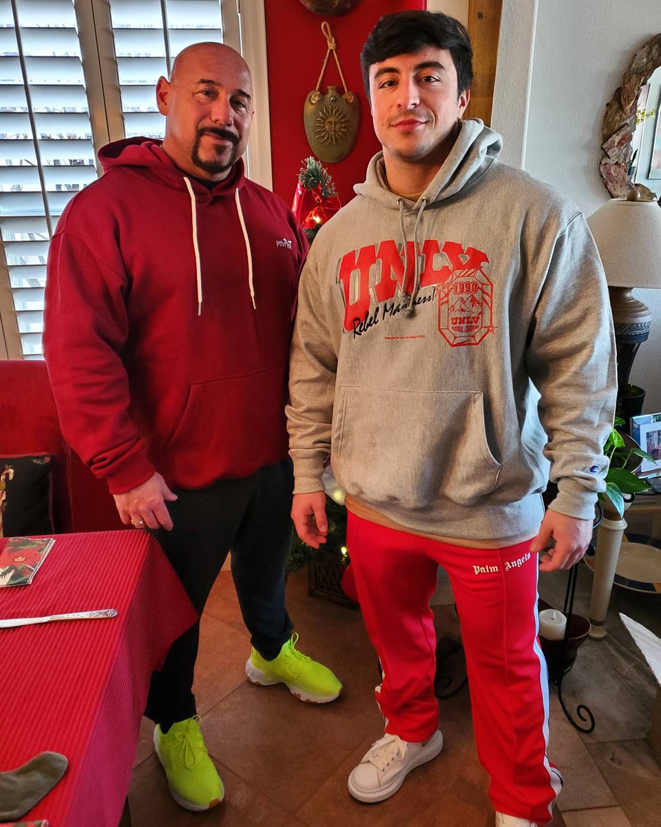 WillieGRamirez's tweet image. Have yourself, a #perFIcT little Christmas.

From our family to yours, may God touch your spirit with Favor and Blessings. Cheers to an uplifting 2021. You deserve it!

🎄 🎅 ⛄ 🎁