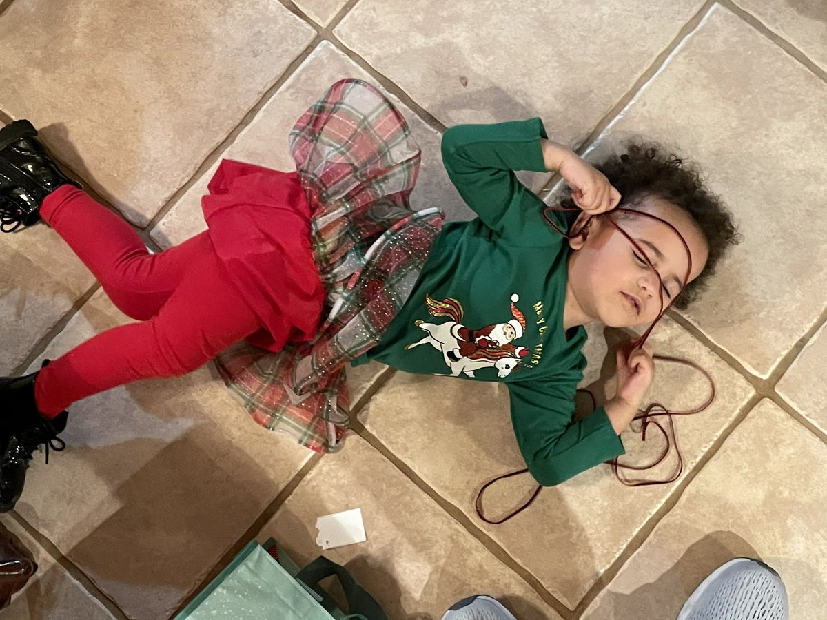 Coach_Fila's tweet photo. Merry Christmas to all and to all a good night! 😴 #OurSaviorIsBorn #CandyComa #MerryChristmas https://t.co/kbogXrjbXA