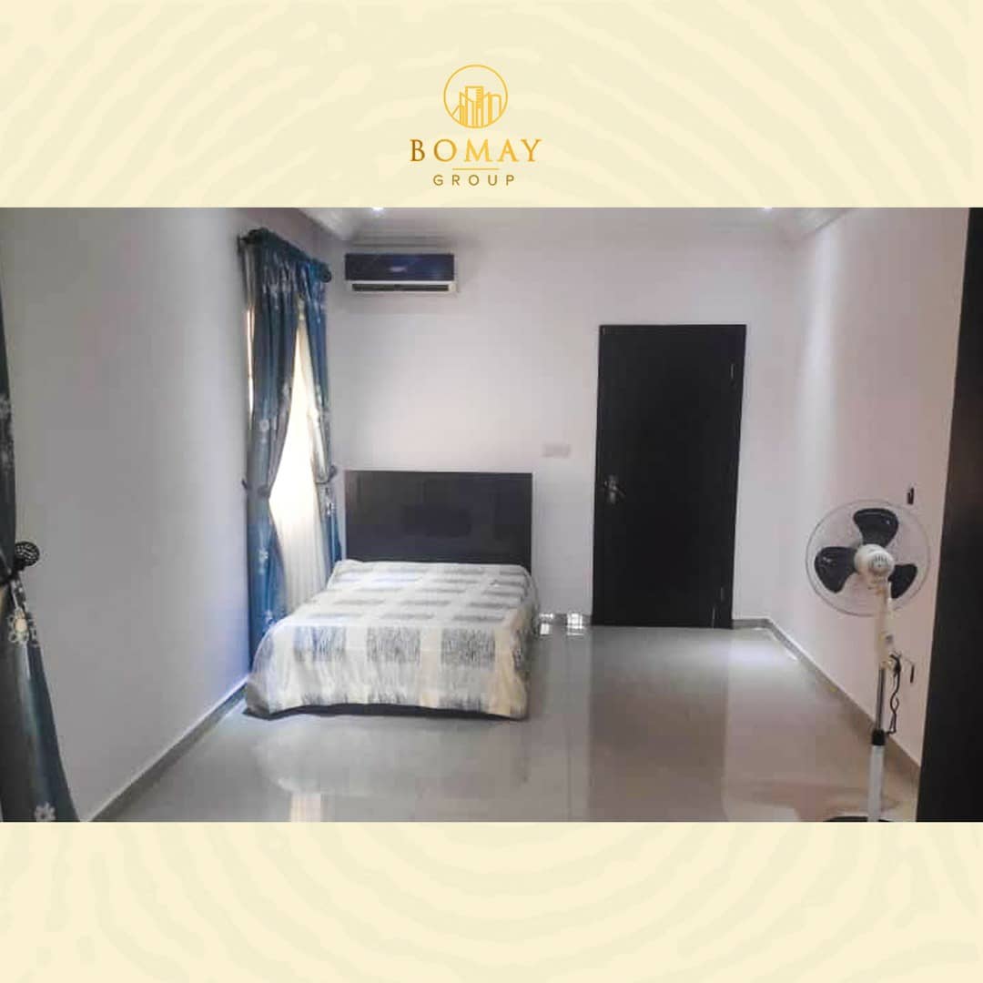 BomayGroup's tweet photo. Our tastefully furnished space in Osapa London is now fully booked.

More spaces in Agungi Lekki 

Book now before you miss out 😁

#bomay_group
#christmasinlagos
#dettydecember
#happynewyear2021
#shortletinlagos 
#sharedapartment 
#Lagos
#sharedspaceinagungi https://t.co/iUM5s2bXtj