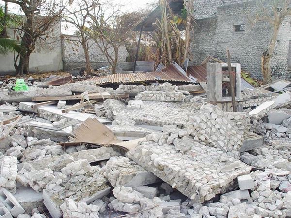 iburahimali's tweet image. Today is marked in remembrance of the spirit of national unity and solidarity shown by the people in the immediate aftermath of the devastating 2004 tsunami.

May Allah protect us from all natural disasters. Aameen.

#NationalUnityDay2020 🇲🇻