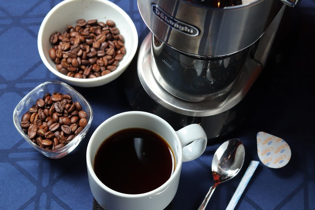 تويتر 11 30open ボードゲームカフェ有明亭 巣鴨 على تويتر 本日お席に余裕ございます ゆるっとコーヒー淹れたりしているのでお気軽にお越しください ただいま かなカナ が遊ばれております 当店で頻繁におすすめしている2人用ワードオセロ Https T