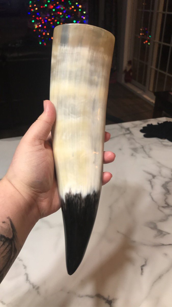 Blacksmorez's tweet photo. My inner Tormund is screaming #bestgiftever https://t.co/kGZzyNpSmH