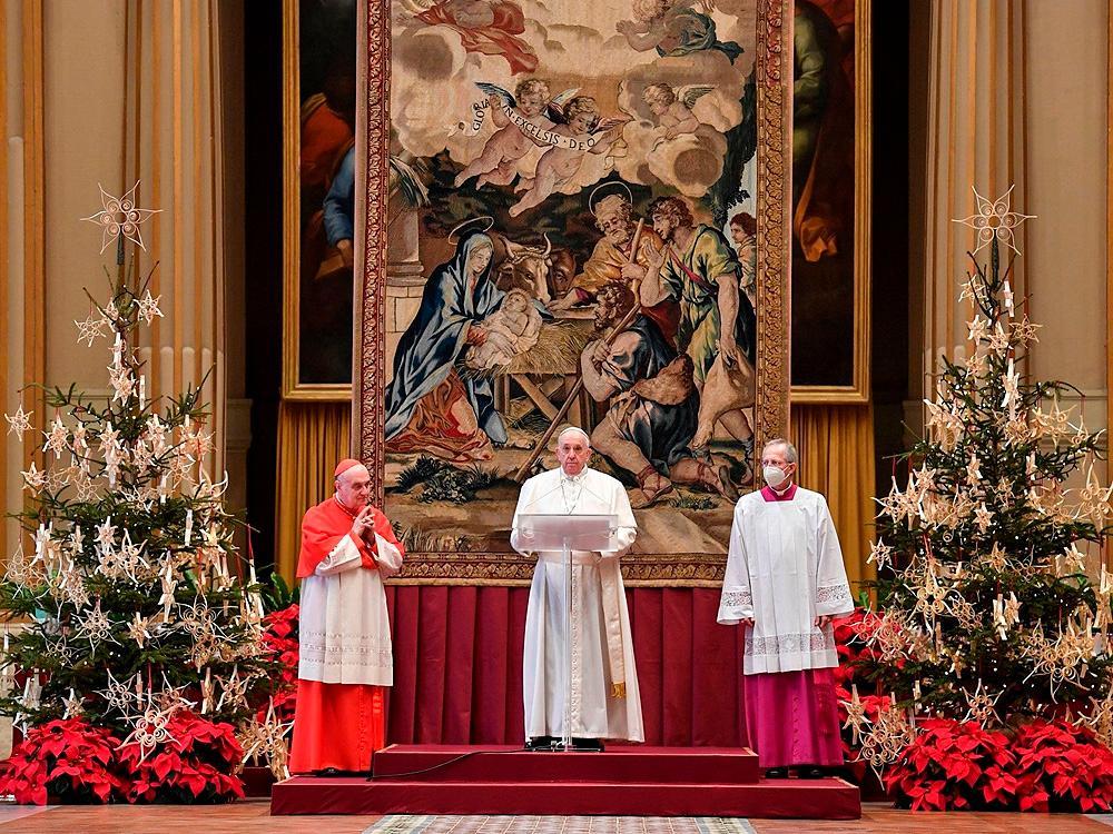 In Christmas message curbed by COVID, Pope Francis calls on nations to share vaccines