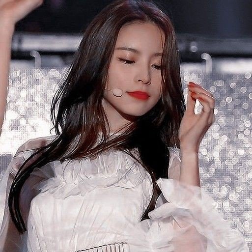 eunbinglow's tweet photo. Thank you Elkie for being one of the idols who can do everything, dance, sing, compose, design, all with passion, thank you for letting us know your talent and #ThankYouElkie #CLC https://t.co/vKBG3ZnqPh