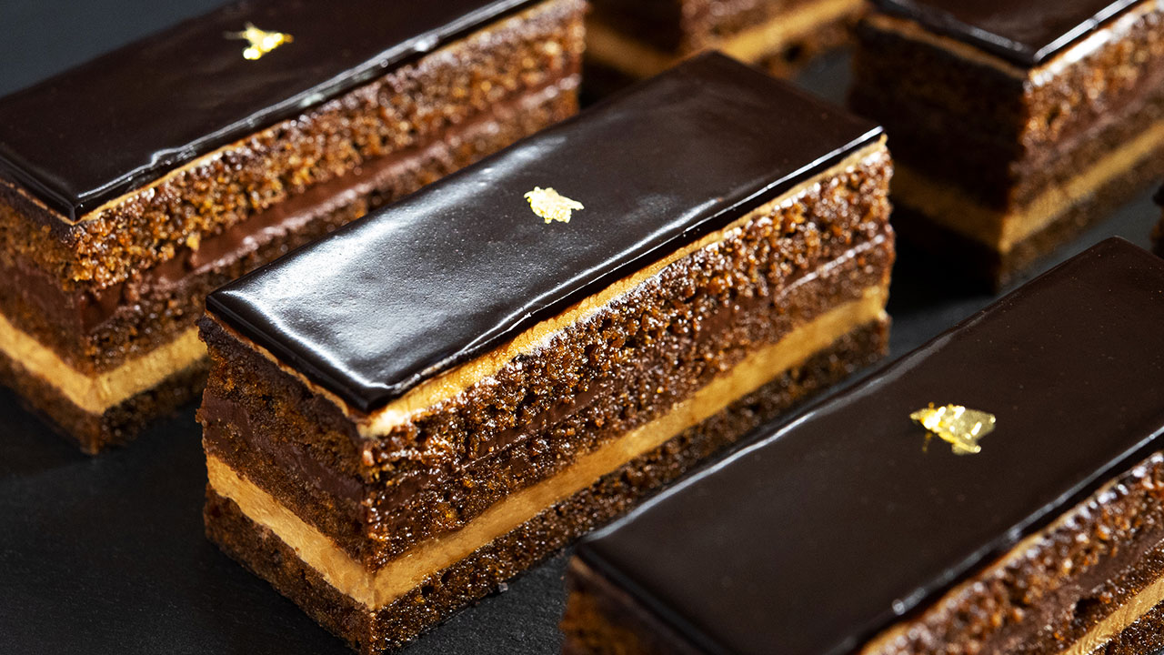 A WORLD OF CHOCOLATE _チョコレートレシピ集 A WORLD OF CHOCOLATE _チョコレートレシピ集