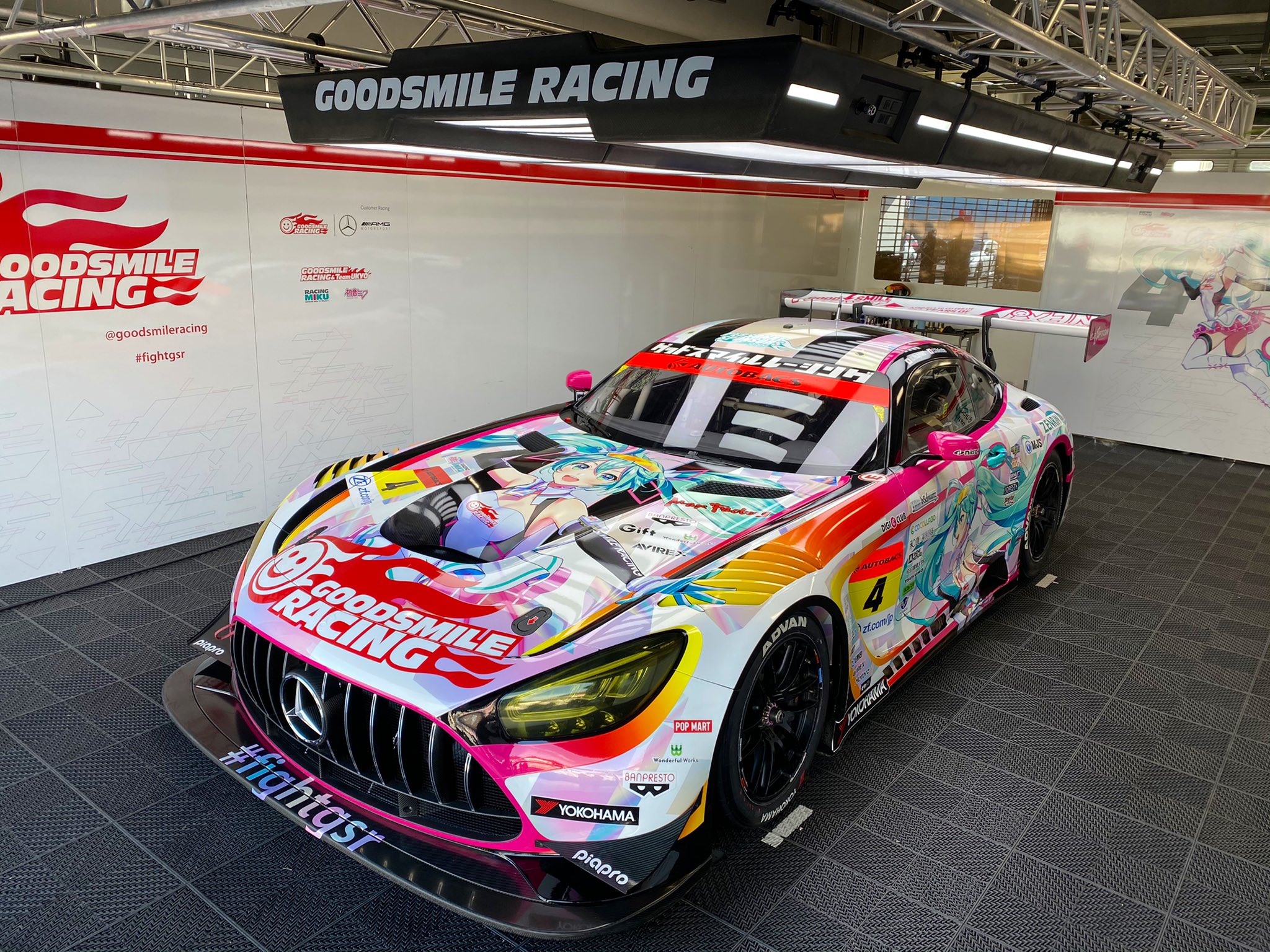 Gsr公式アカウント Super Gt 21シーズン グッドスマイル 初音ミク Amg マシンデザインお披露目です み Fightgsr 初音ミク Mercedes Amg Supergt レーシングミク T Co Fdl9thwc8u Twitter