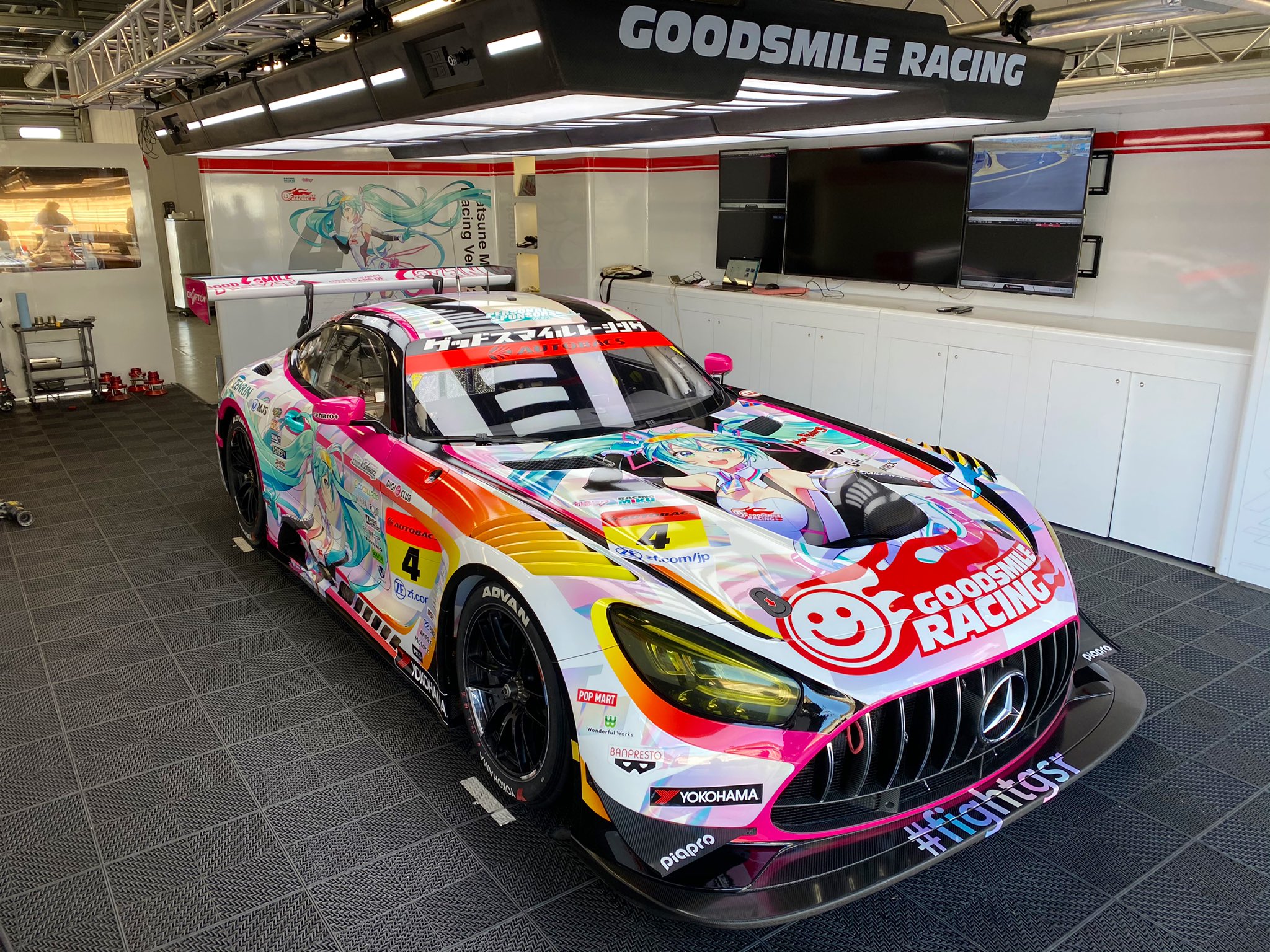 Gsr公式アカウント Super Gt 21シーズン グッドスマイル 初音ミク Amg マシンデザインお披露目です み Fightgsr 初音ミク Mercedes Amg Supergt レーシングミク T Co Fdl9thwc8u Twitter