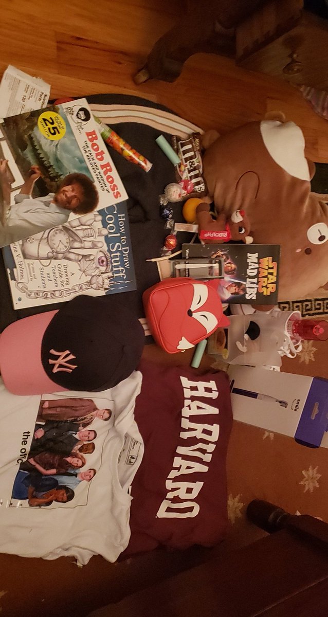 itzolivia0's tweet photo. #aksuallygift hi aksel heres gifts 2 things 1 please make my mothers roasted cauliflower recipe and I also made a gingerbread man of you and it has your shirt
I also invested in stock
Anyways love you I've been watching you for a year now
Also check your twitch sing- @aksually https://t.co/j8YwtkW4pi