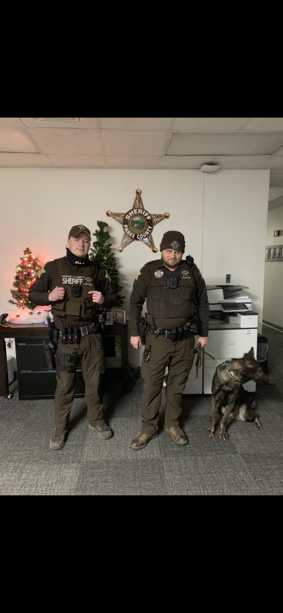 mitchellbrd1's tweet photo. Merry Christmas from A shift. https://t.co/vVY1PILznP